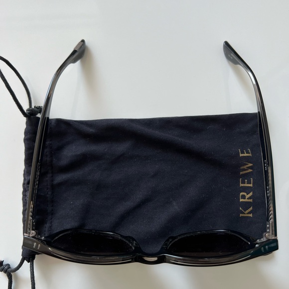 KREWE Black Sunglasses. 1 year old. No damage. Comes with cloth case - Picture 3 of 6